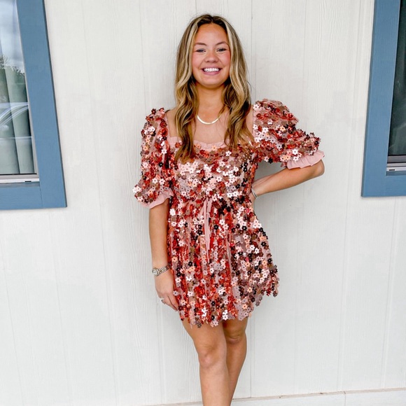 Buddy Love | Pink Dress. - Picture 5 of 6